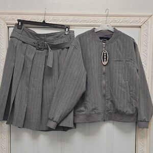 Scoop NYC Gray Skirt Set